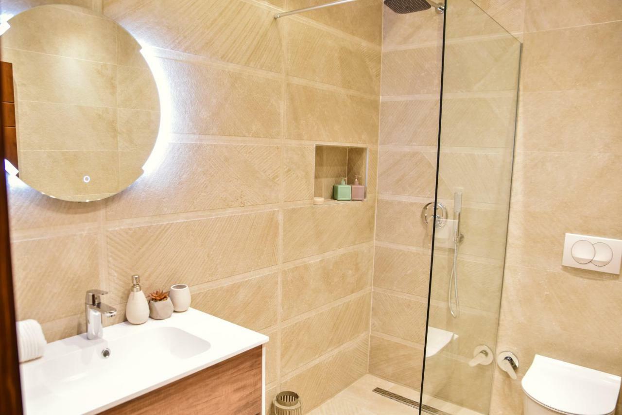 Pino Boutique Hotel ウルツィニ エクステリア 写真