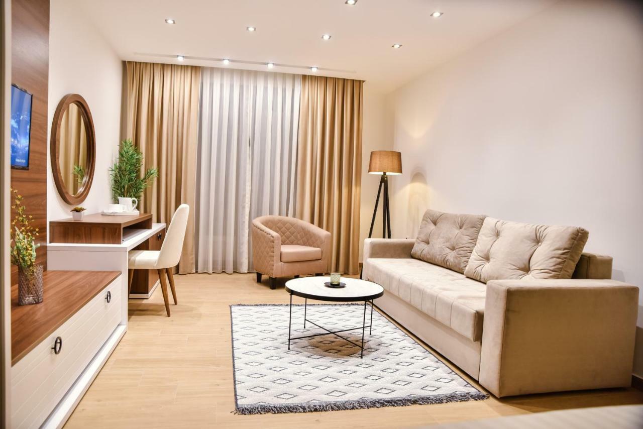 Pino Boutique Hotel ウルツィニ エクステリア 写真