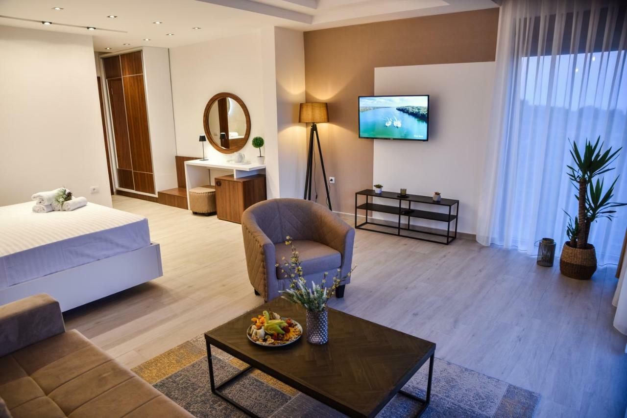 Pino Boutique Hotel ウルツィニ エクステリア 写真